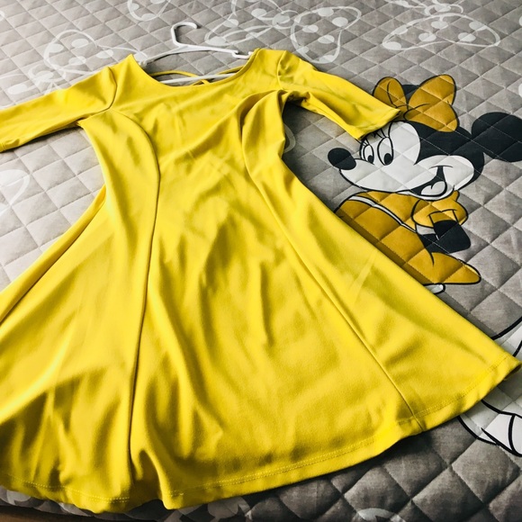 Dresses & Skirts - NWOT yellow/lime skater dress